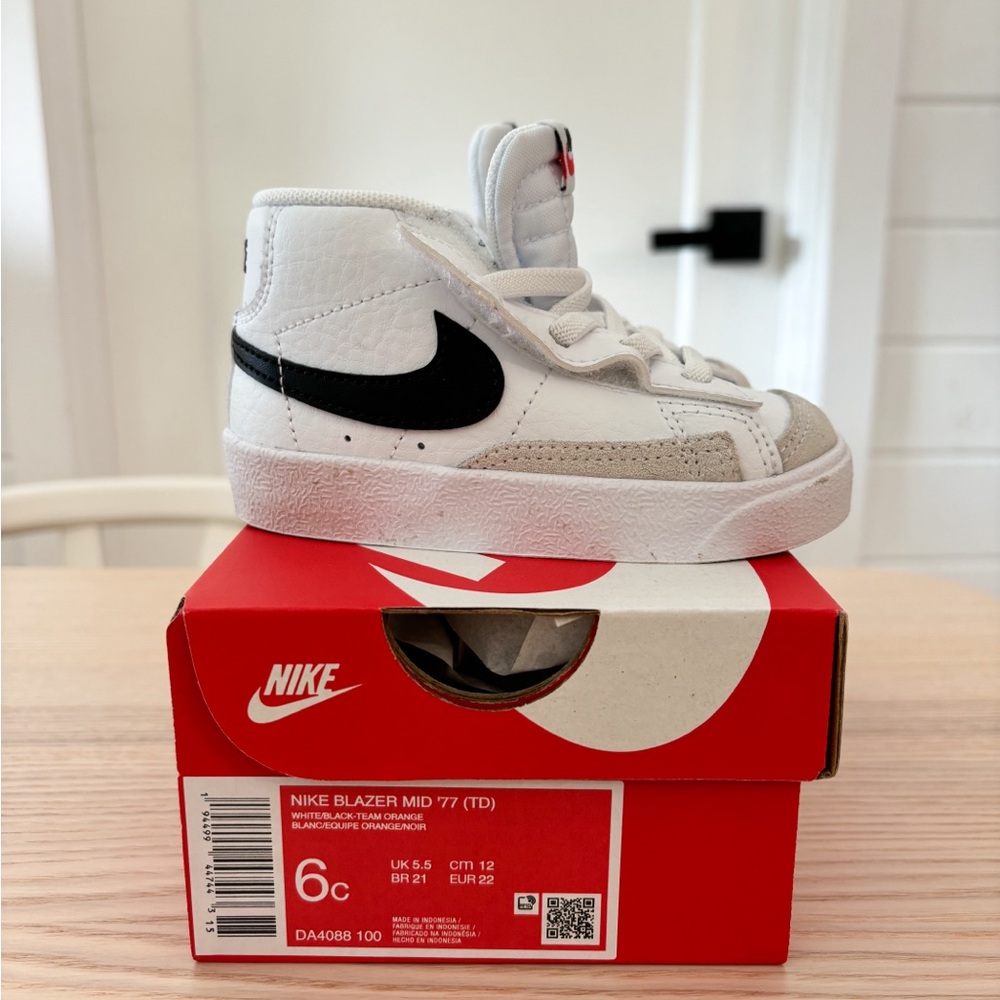 Toddler Nike Blazers Mid - Size 6